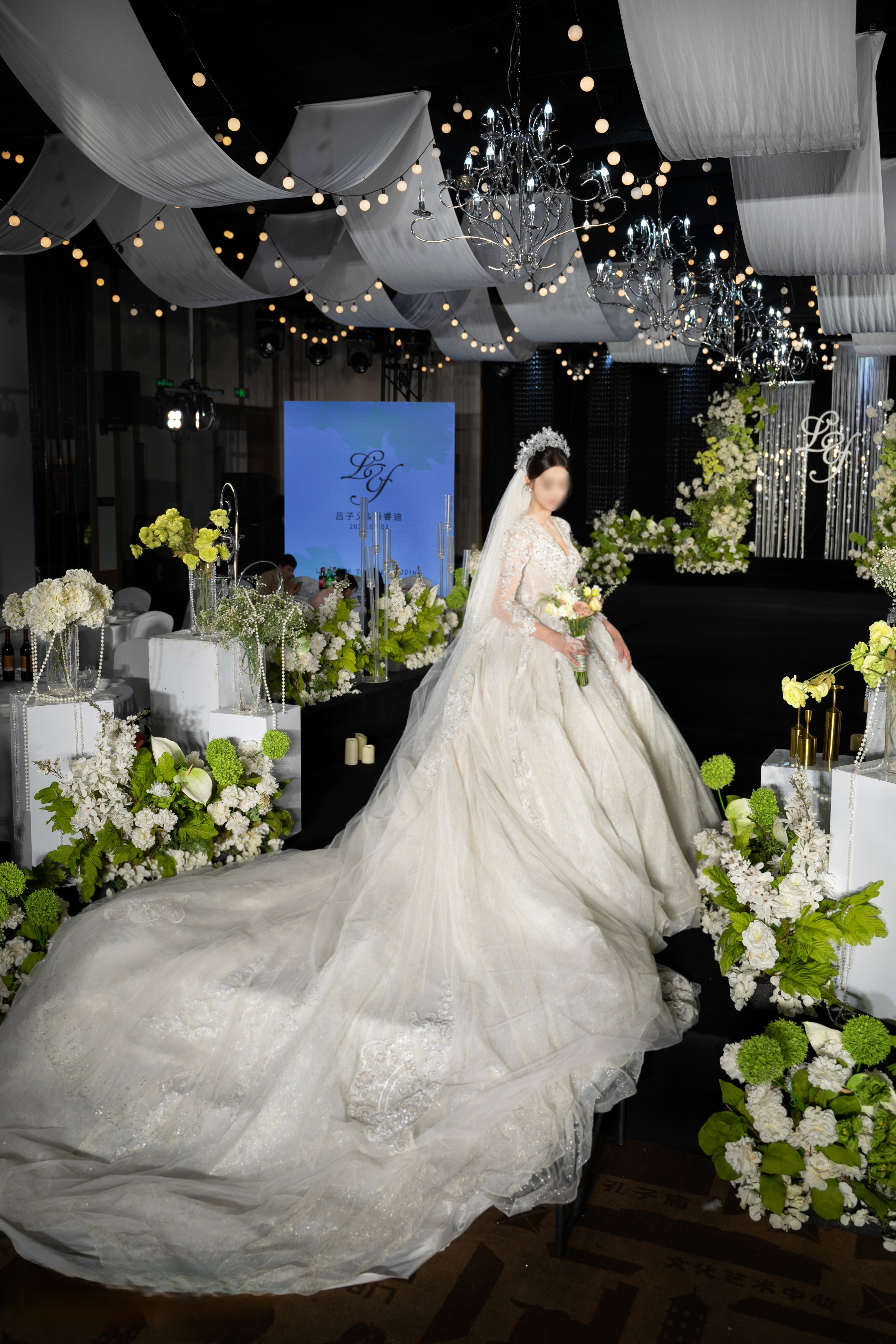 婚禮篇丨白綠為幕，寫滿浪漫婚戀情詩(shī)