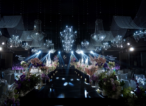 婚禮篇丨花影晶光里，締結(jié)婚禮時(shí)光