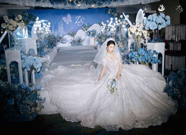 婚禮篇丨藍(lán)色，是深邃的寧?kù)o，是永恒的忠誠(chéng)